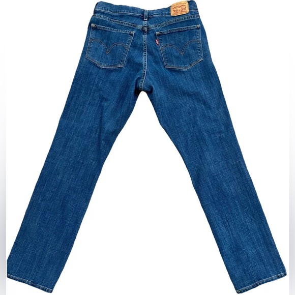 Levi's Classic Straight Jeans Women's Size 8 Stretch Mid-Rise Measures 31x30 - Picture 1 of 4